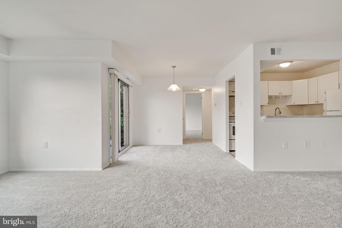 125 Clubhouse DRIVE SW Unit: 8