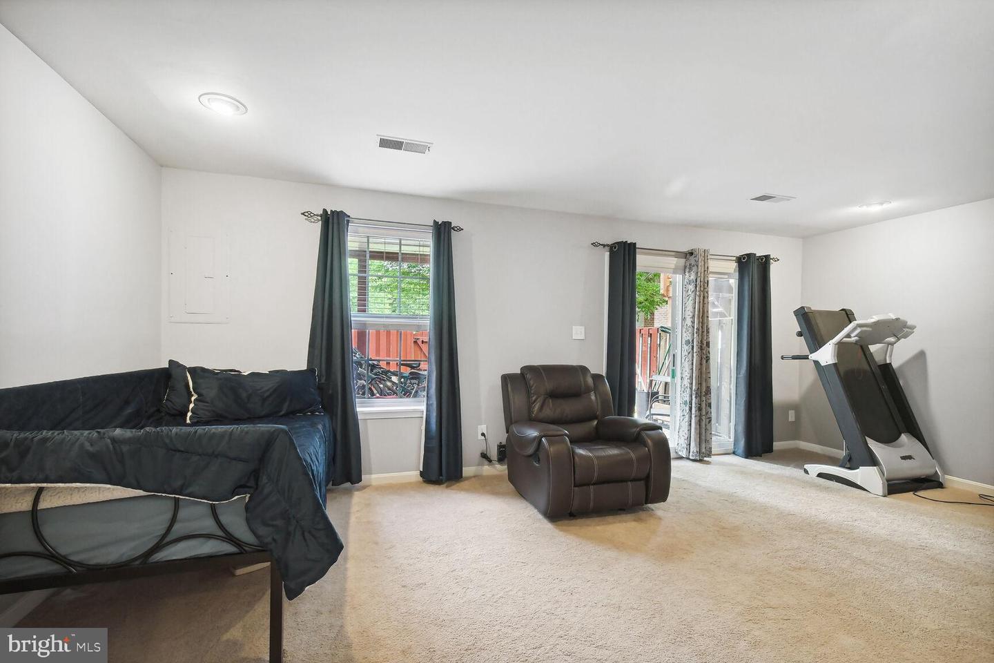 46594 Carriage COURT
