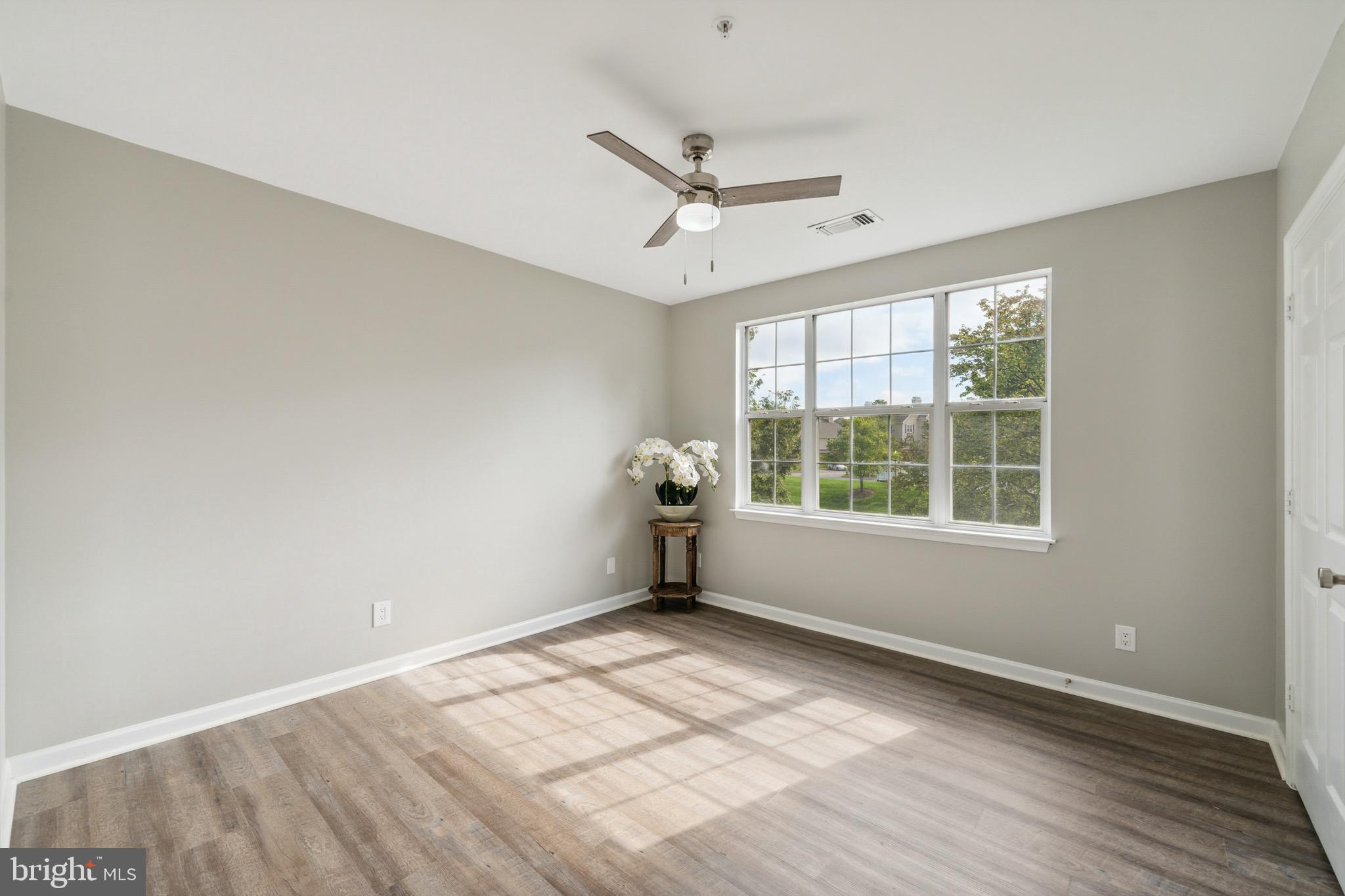 20311 Beechwood TERRACE Unit: 303