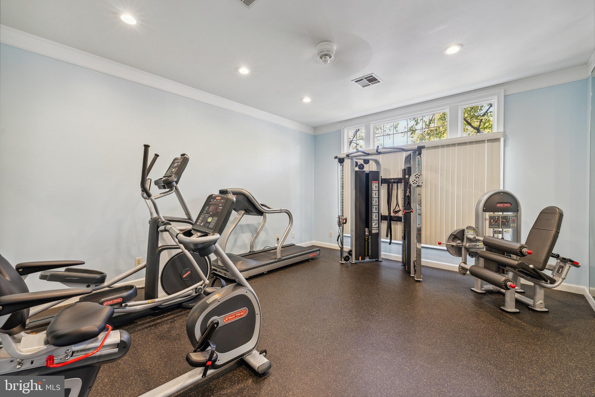 20311 Beechwood TERRACE Unit: 303
