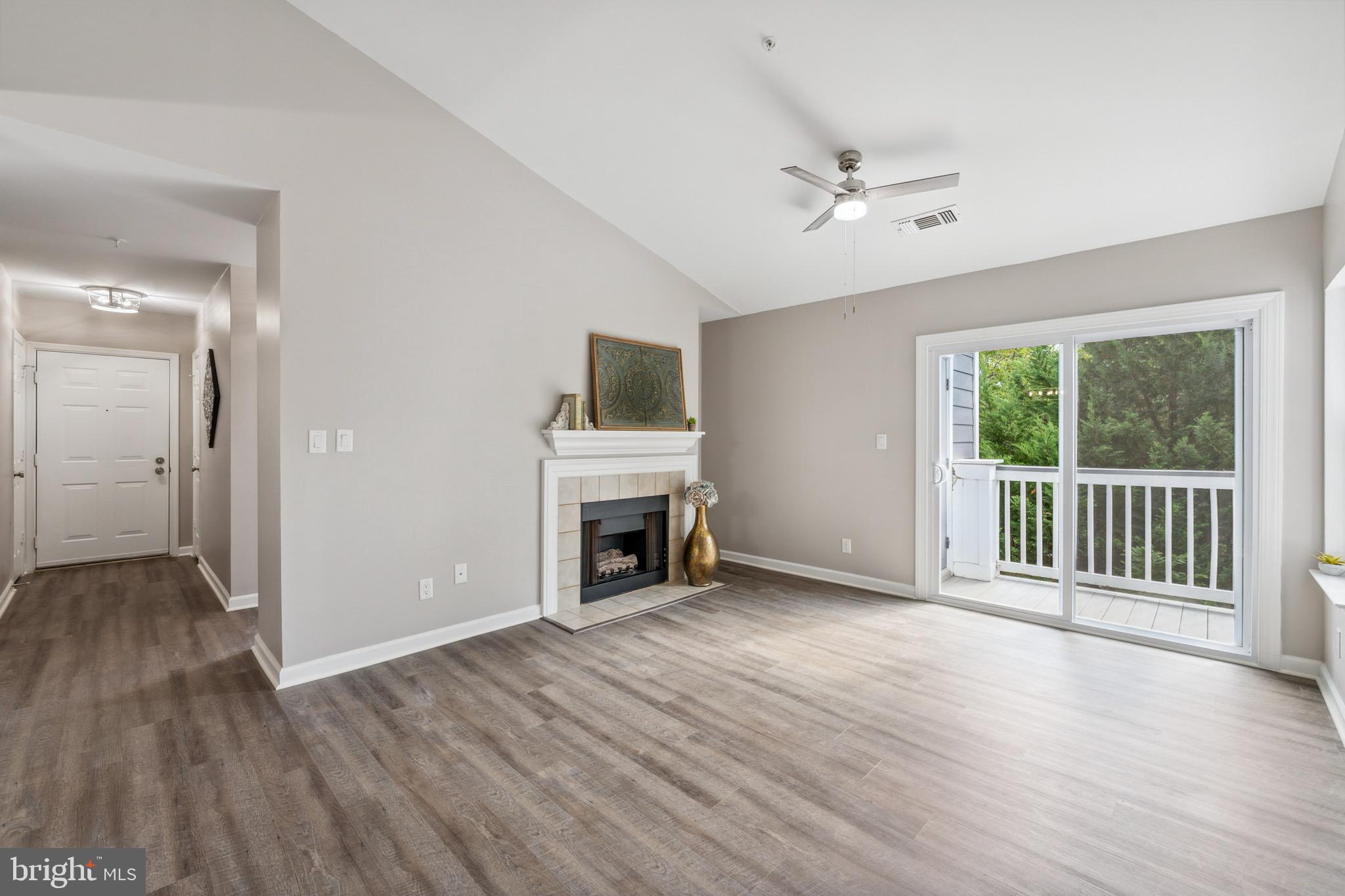 20311 Beechwood TERRACE Unit: 303