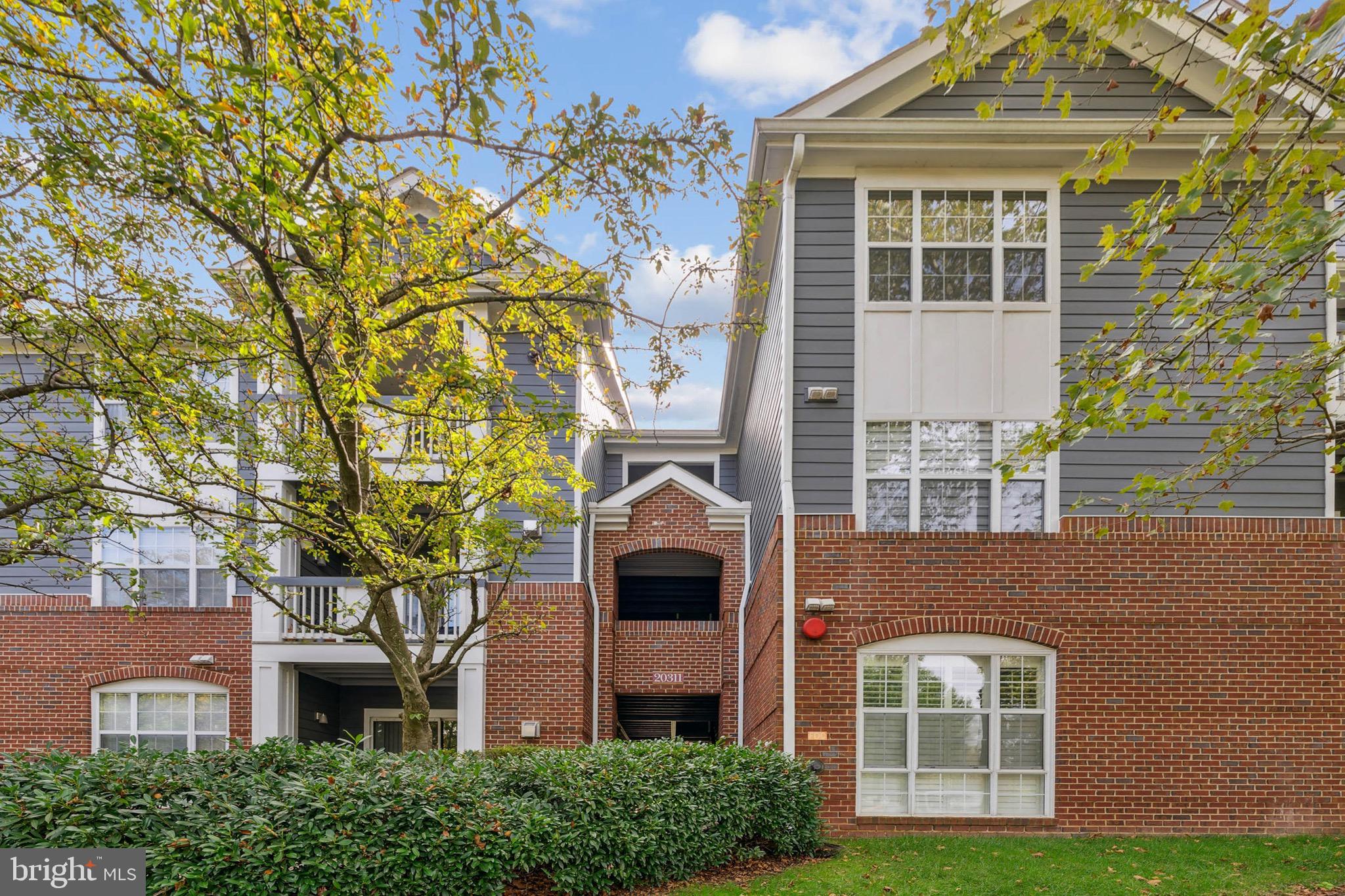 20311 Beechwood TERRACE Unit: 303
