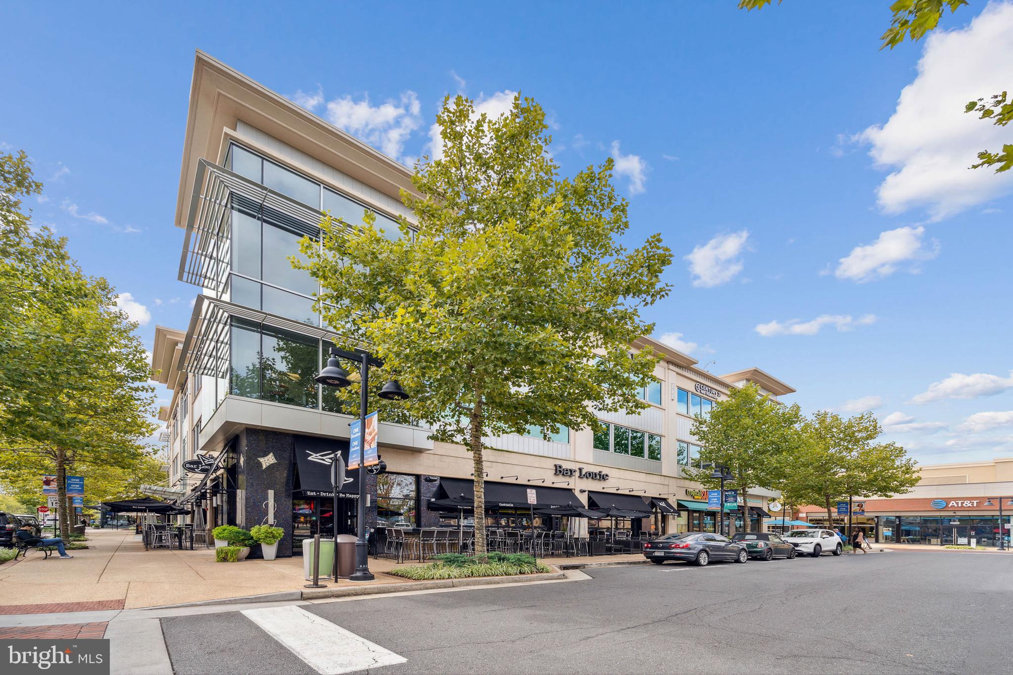 20311 Beechwood TERRACE Unit: 303