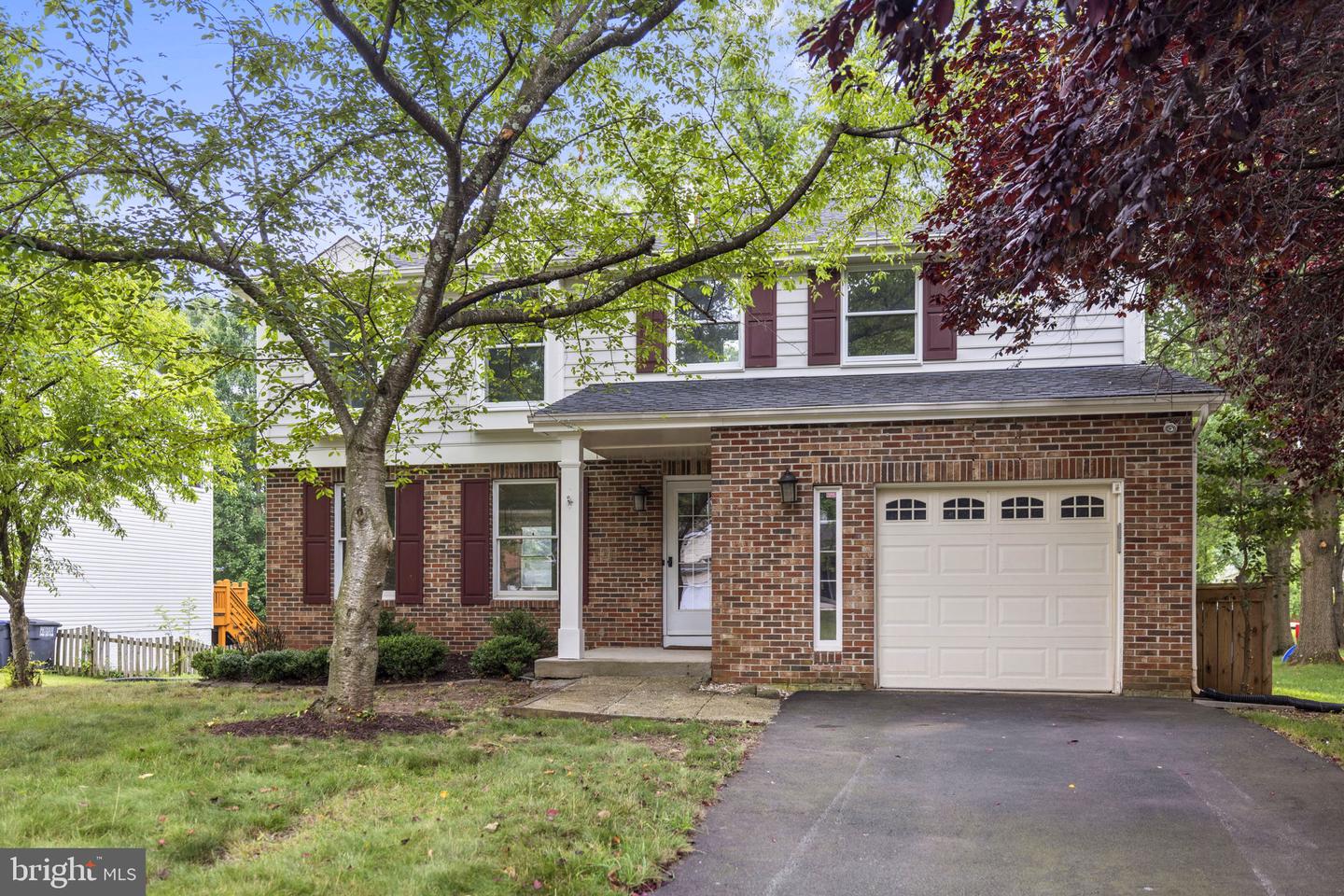 353 Samantha DRIVE