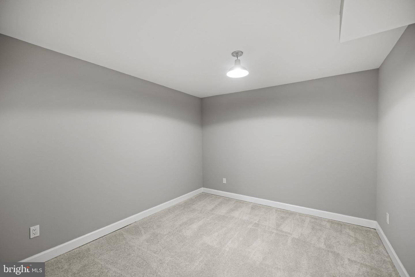 353 Samantha DRIVE