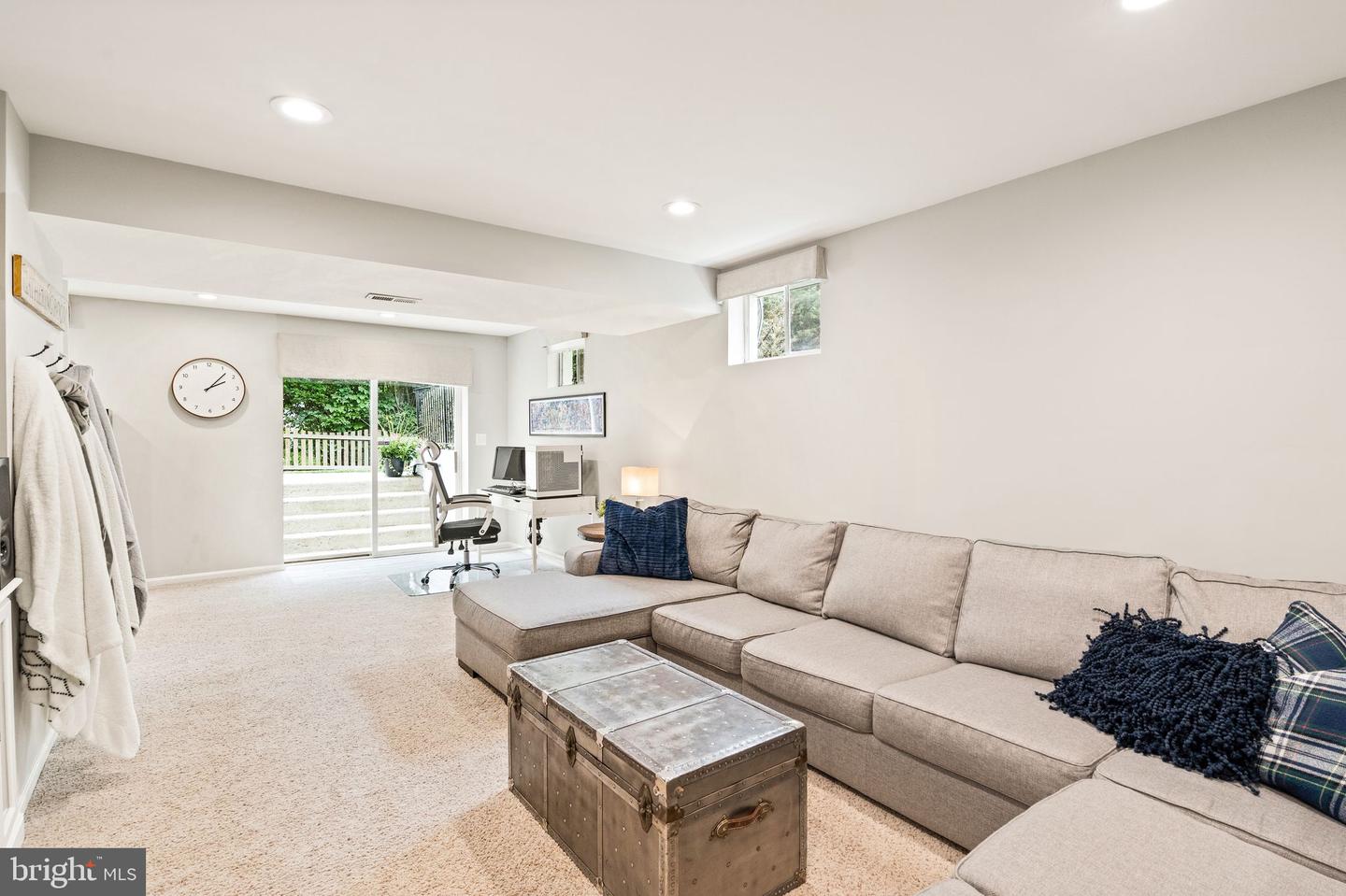 42875 Autumn Harvest COURT