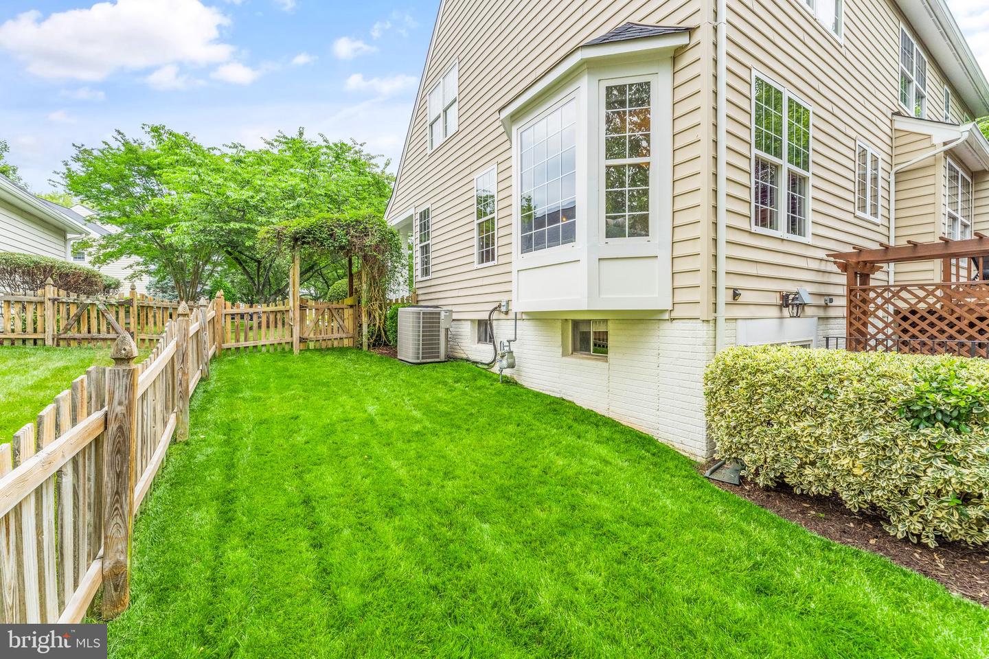 42875 Autumn Harvest COURT