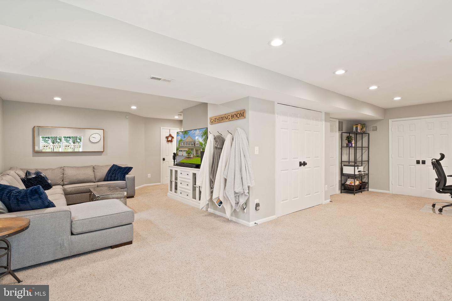 42875 Autumn Harvest COURT