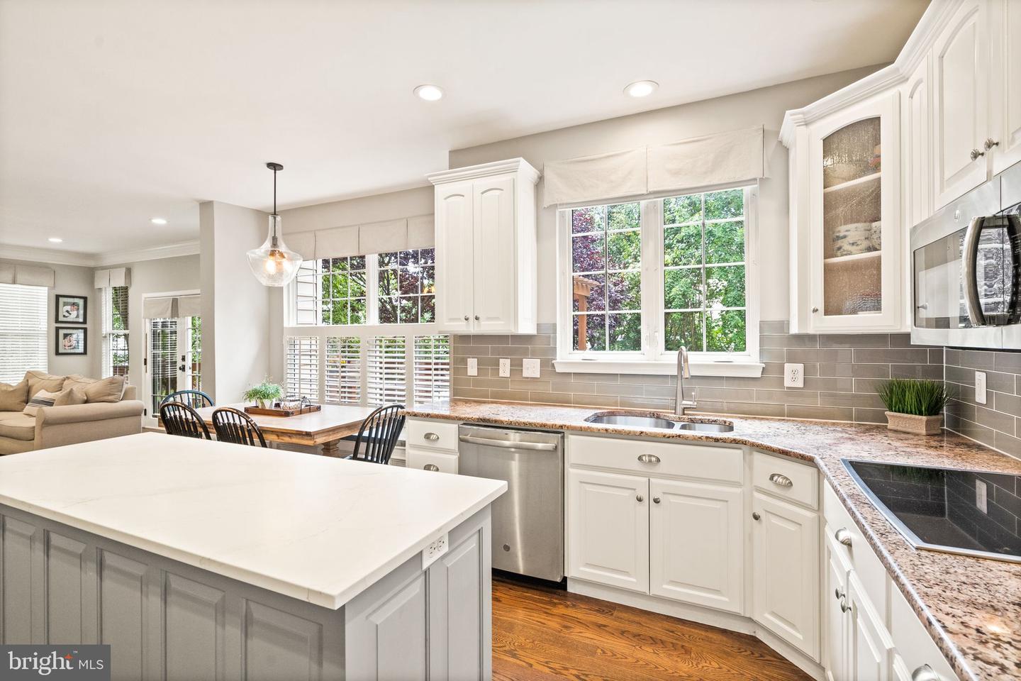 42875 Autumn Harvest COURT