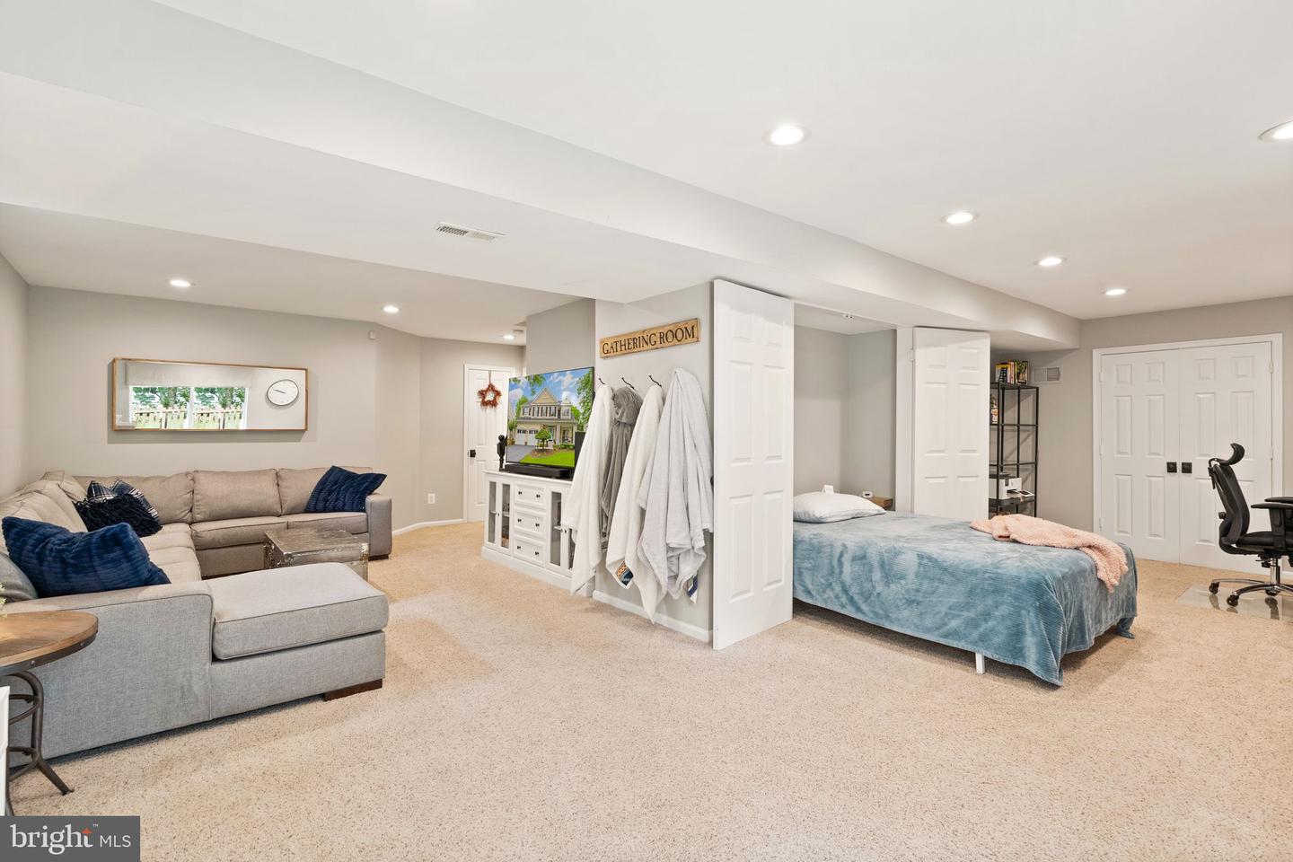 42875 Autumn Harvest COURT