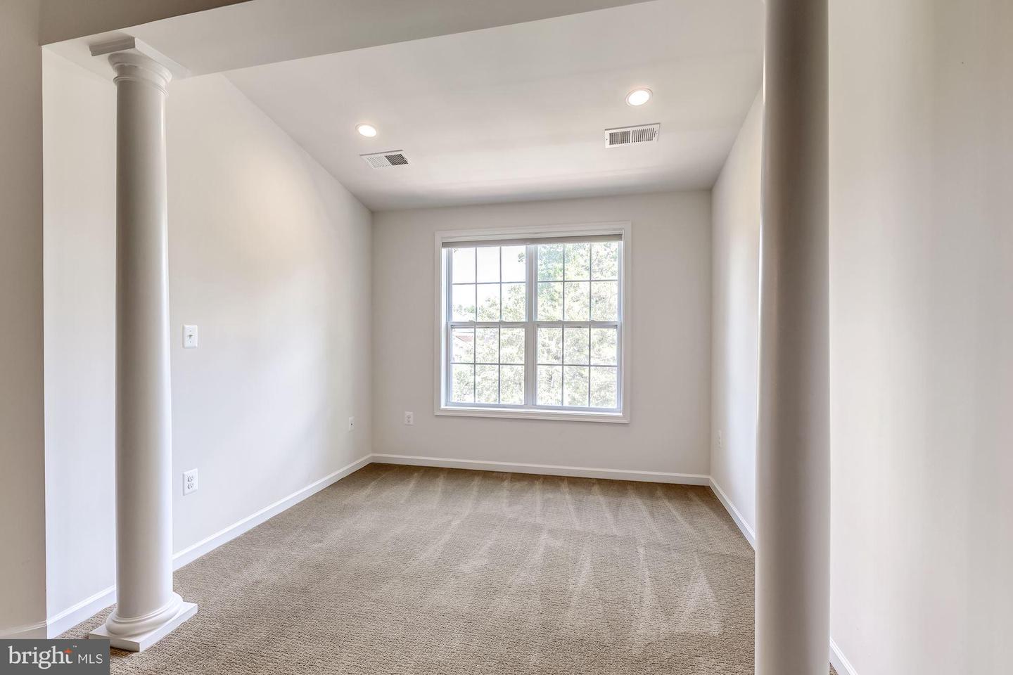 42824 Edgegrove Heights TERRACE
