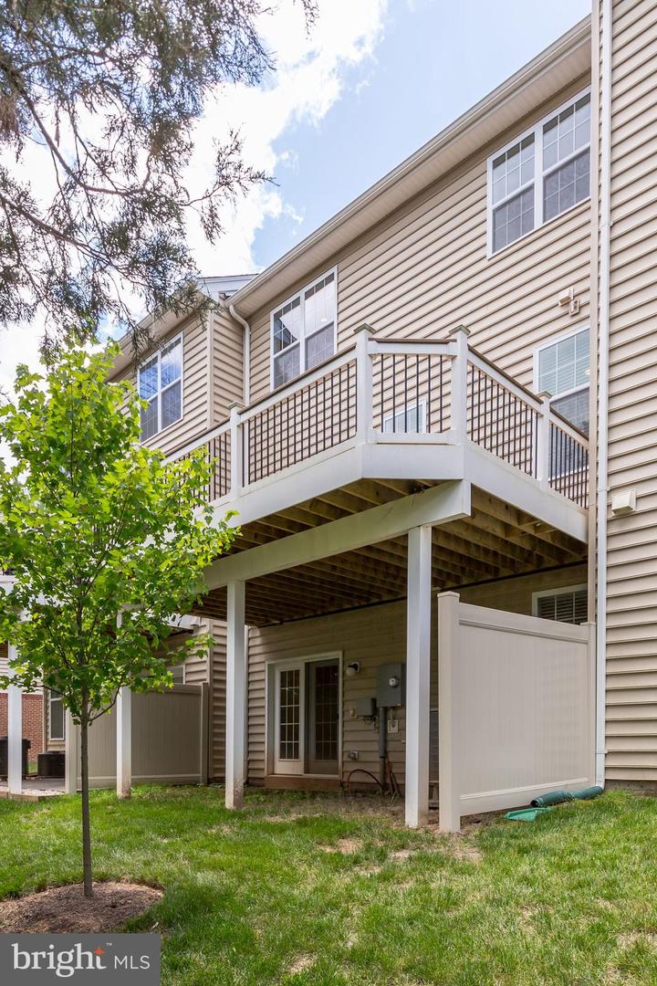 42824 Edgegrove Heights TERRACE