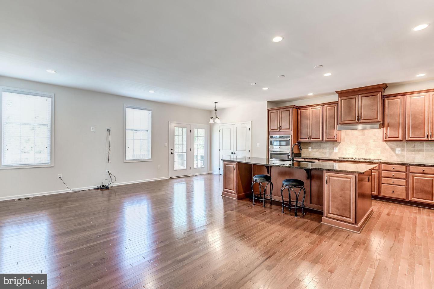 42824 Edgegrove Heights TERRACE