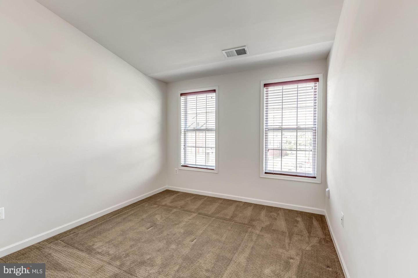 42824 Edgegrove Heights TERRACE