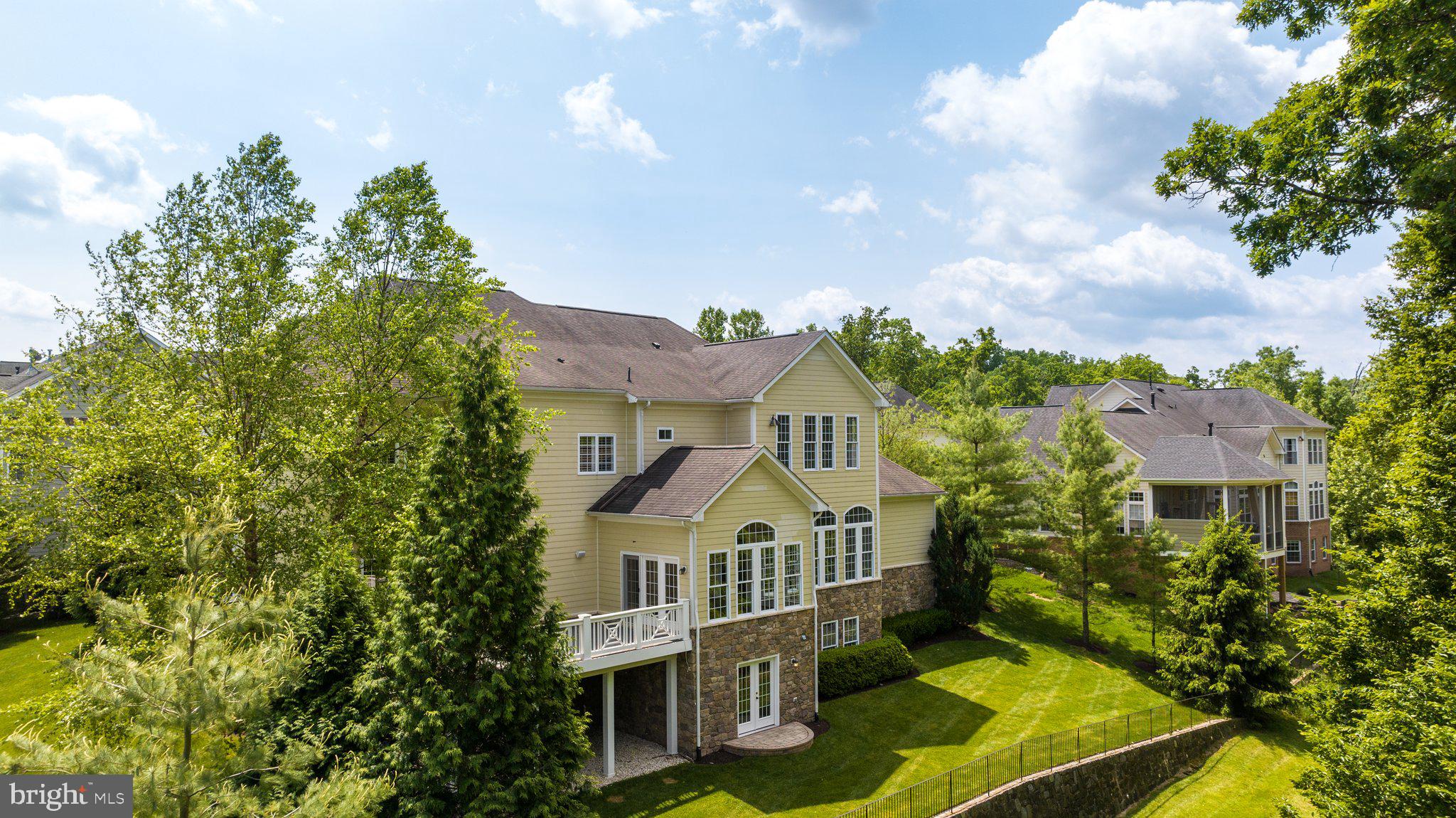 18898 Shropshire Ct