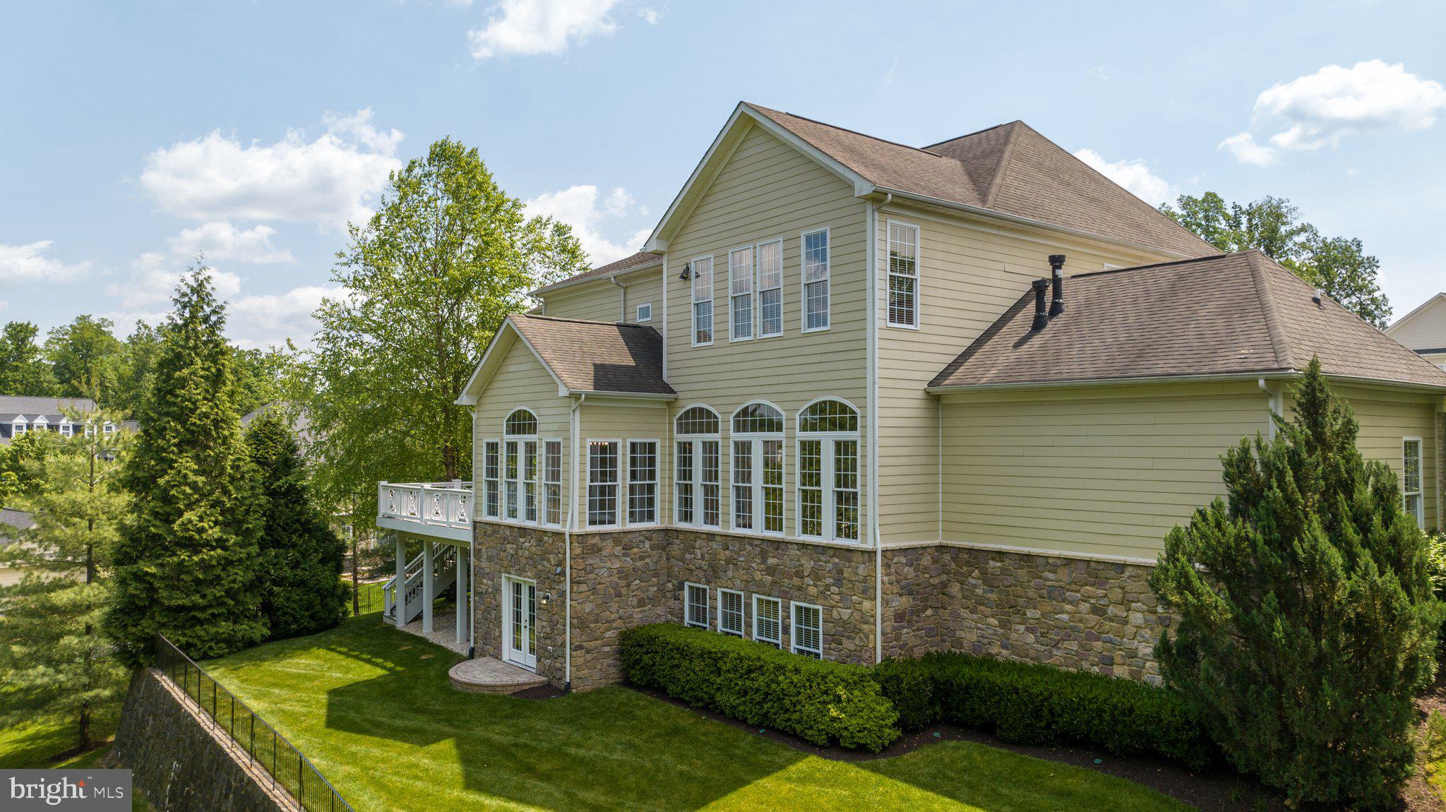 18898 Shropshire Ct