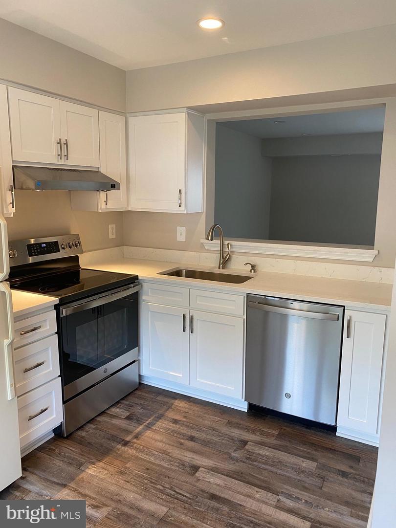 21704 Calamary CIRCLE
