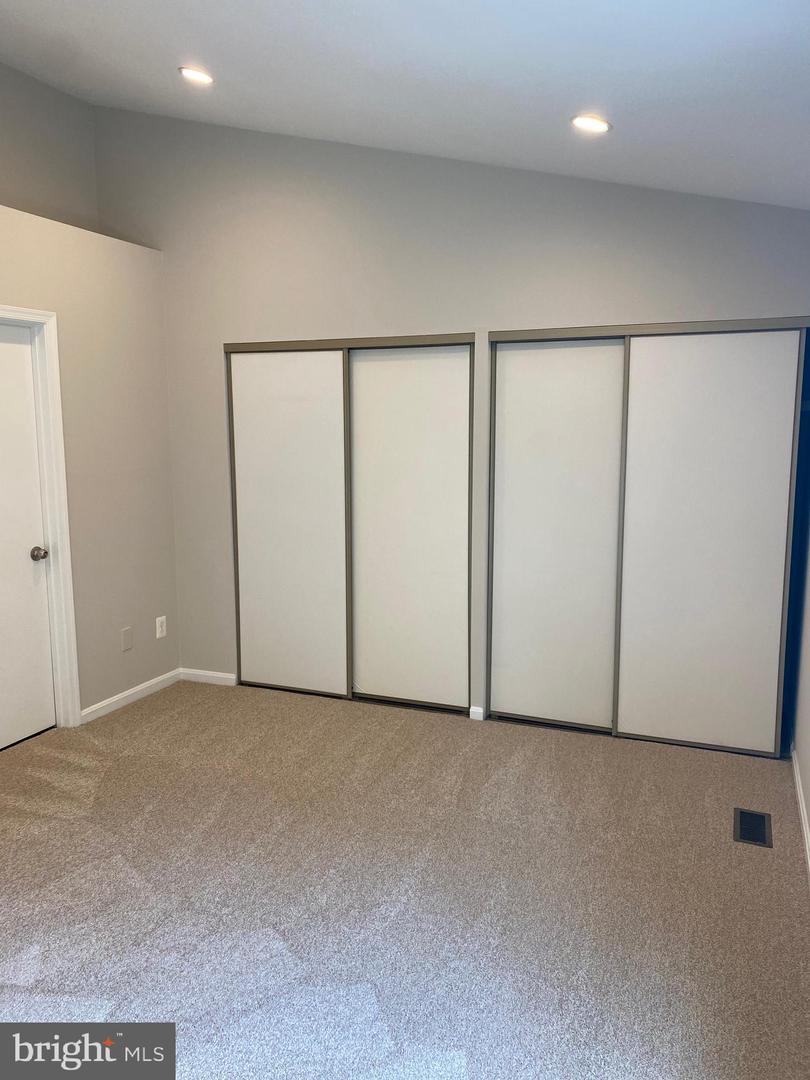 21704 Calamary CIRCLE