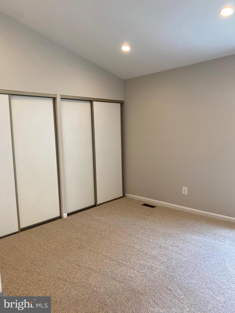 21704 Calamary CIRCLE