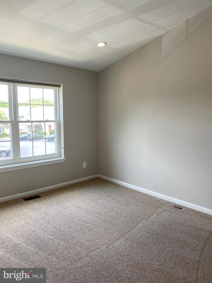 21704 Calamary CIRCLE