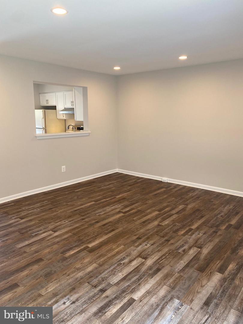 21704 Calamary CIRCLE