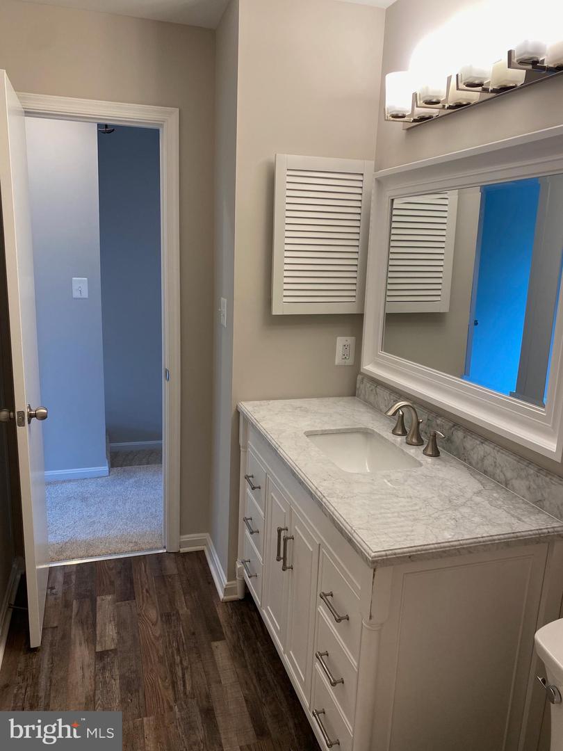 21704 Calamary CIRCLE