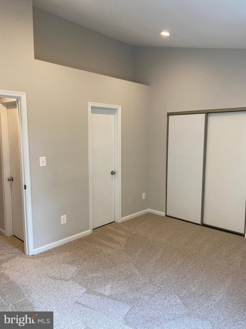 21704 Calamary CIRCLE