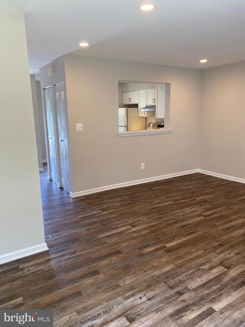 21704 Calamary CIRCLE