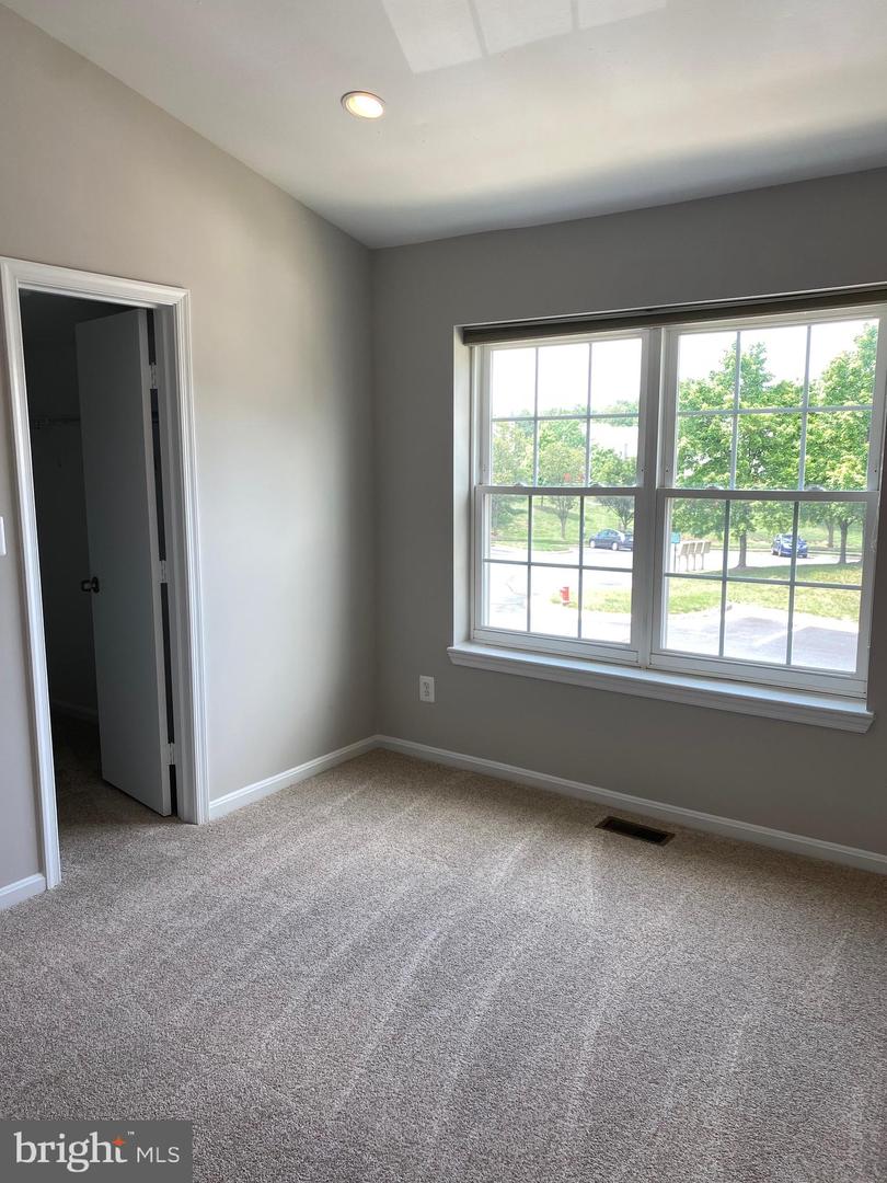 21704 Calamary CIRCLE