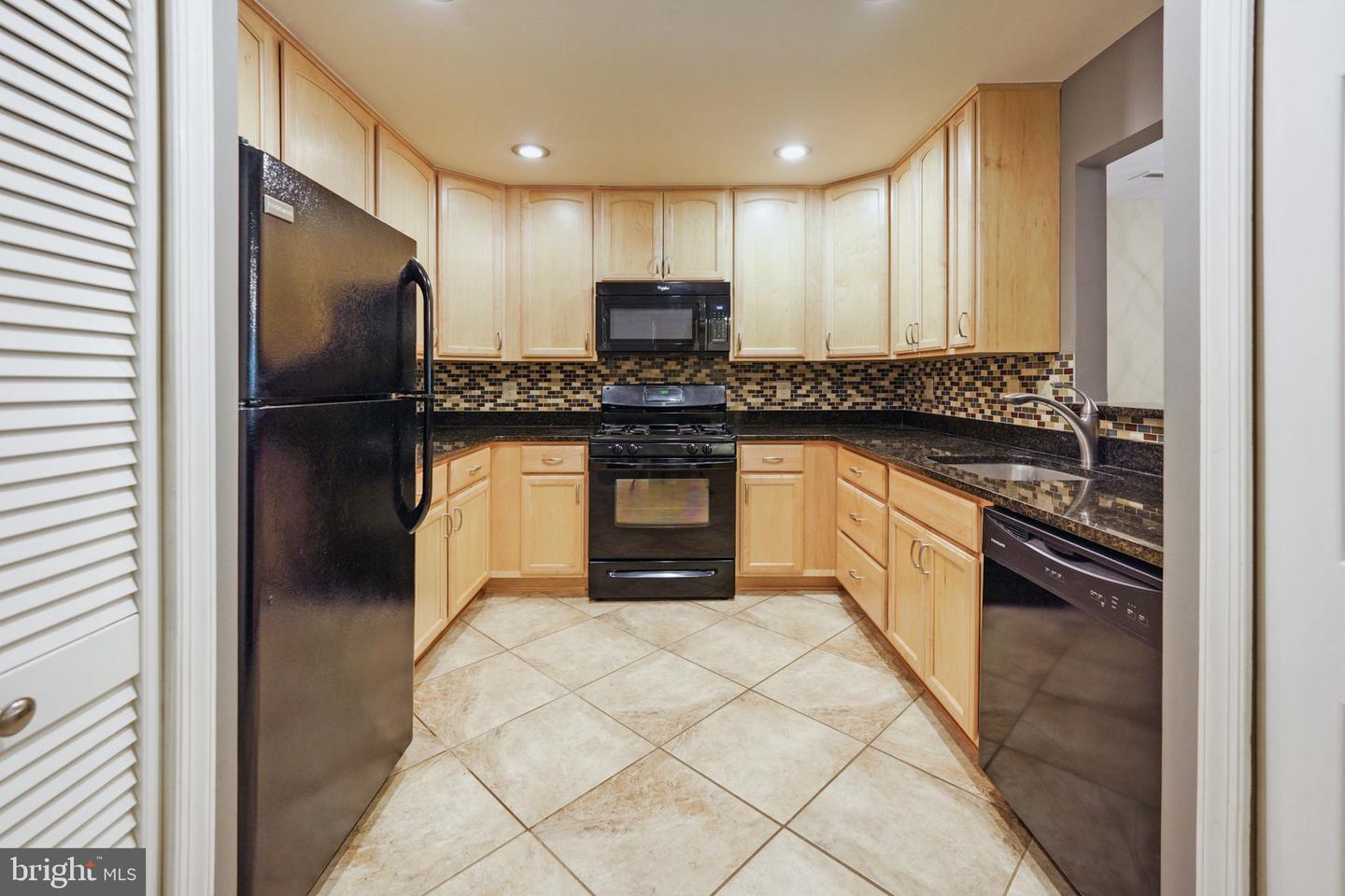 20578 Snowshoe SQUARE Unit: 101