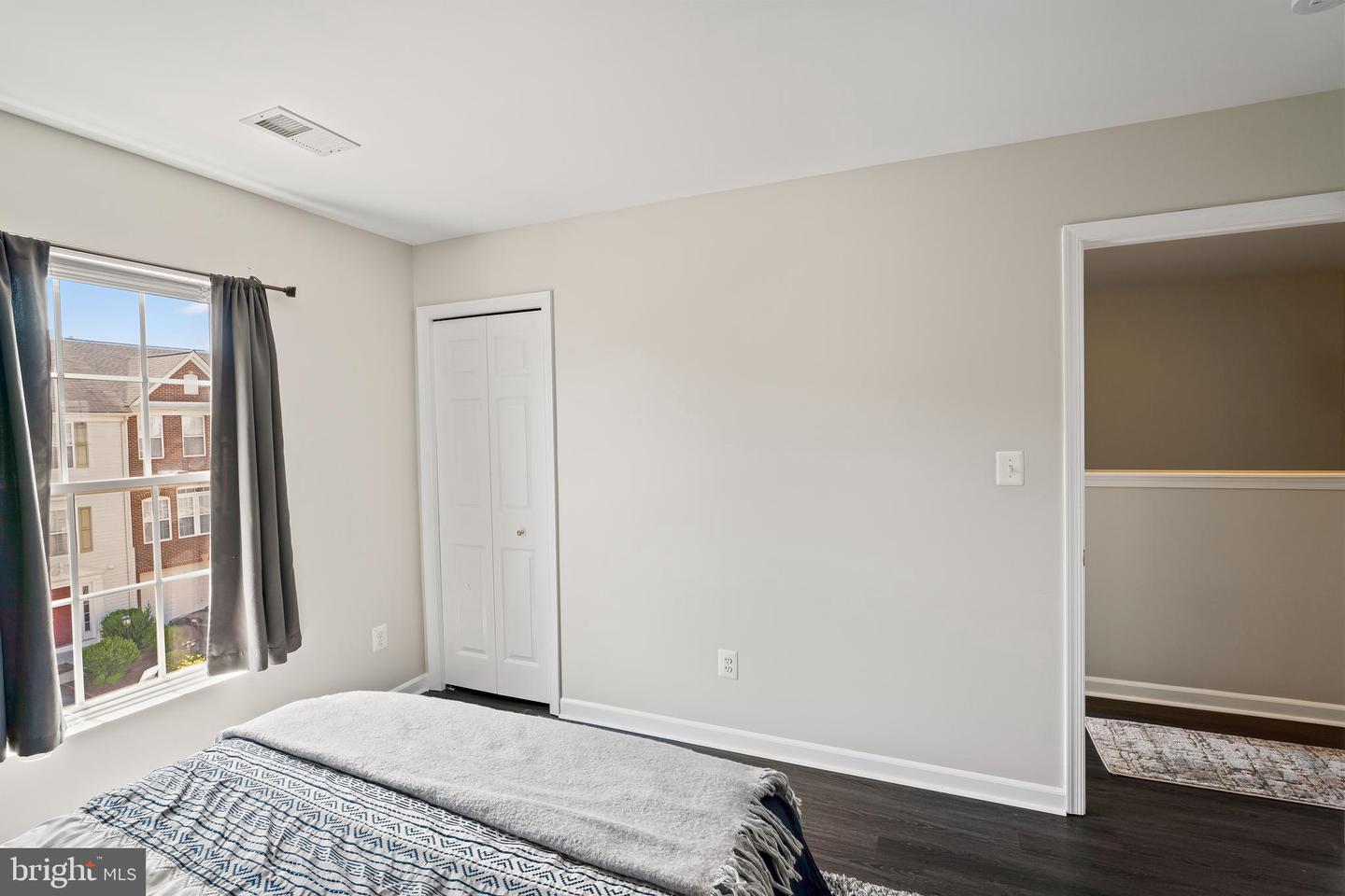 25403 Lisa TERRACE