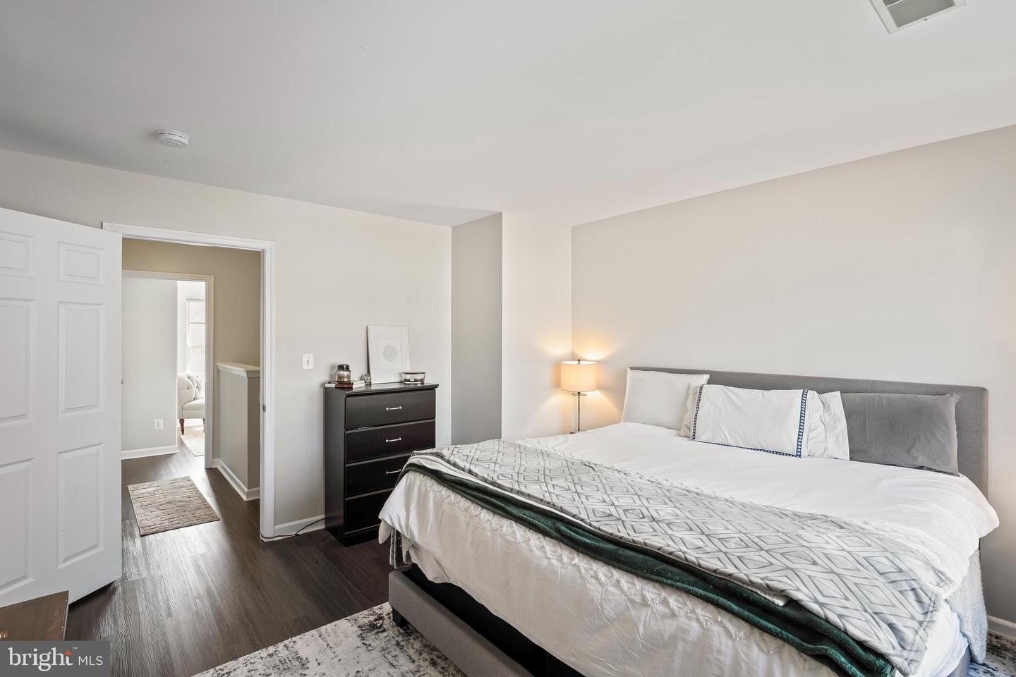 25403 Lisa TERRACE