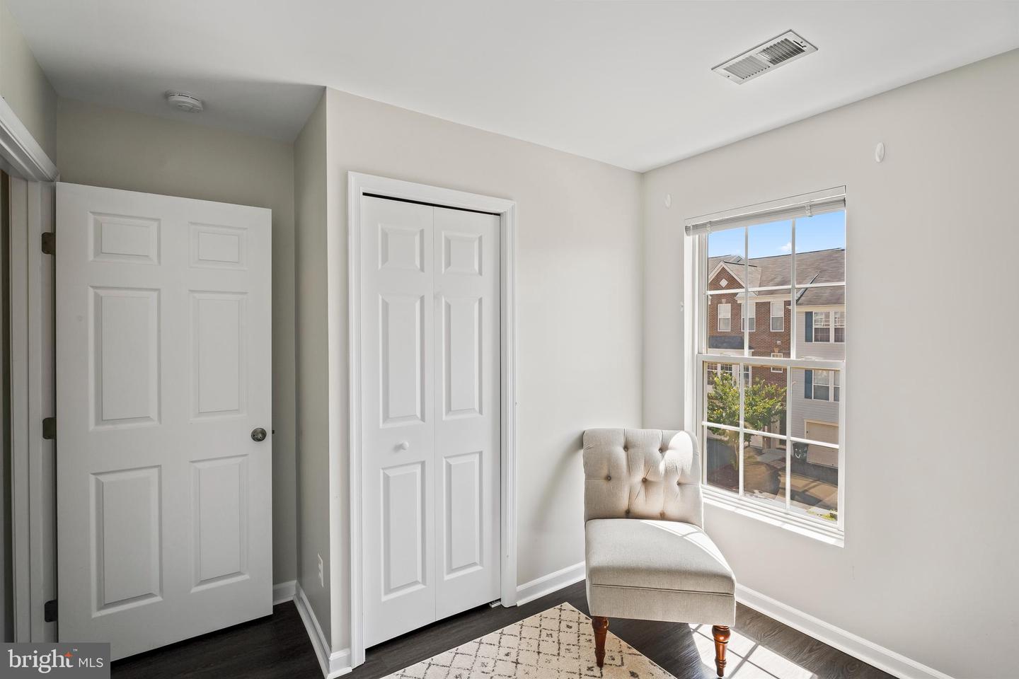 25403 Lisa TERRACE