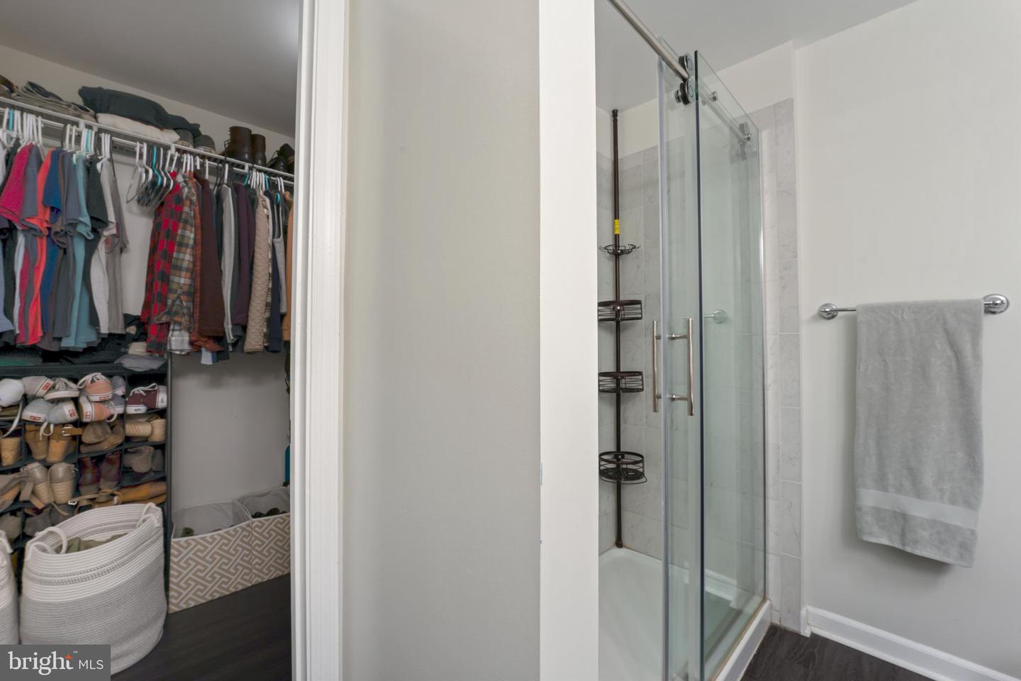 25403 Lisa TERRACE