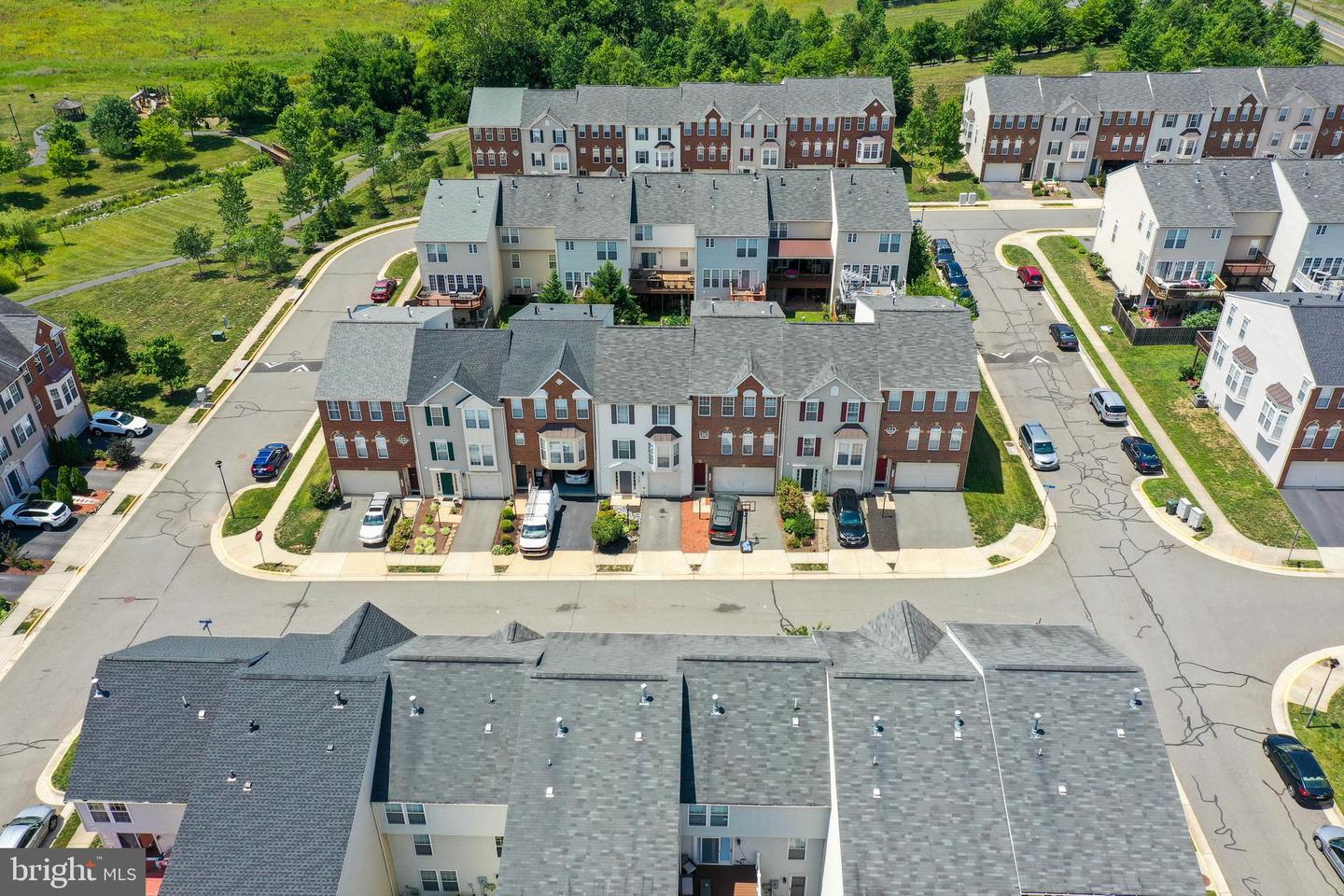 25403 Lisa TERRACE