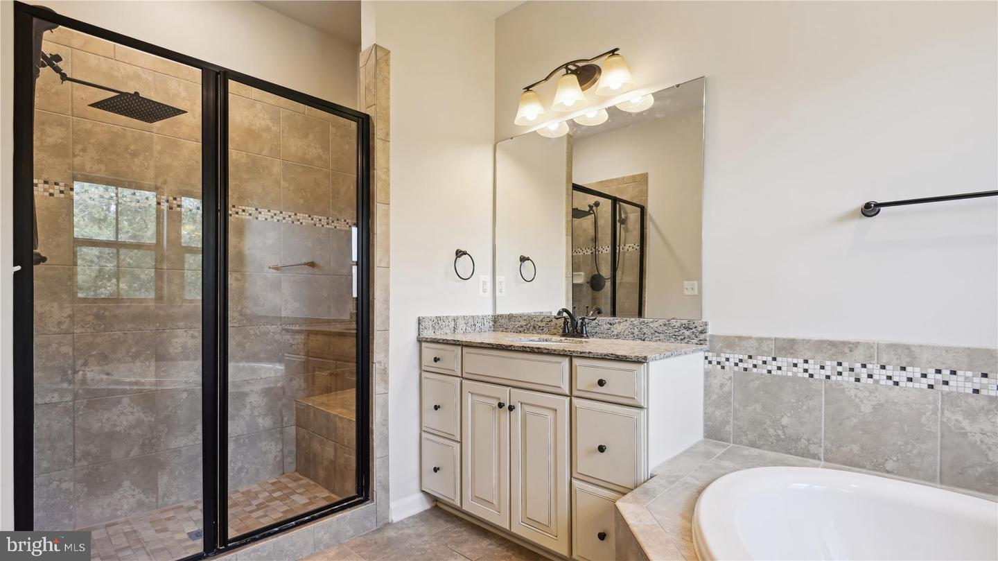 25337 Crested Iris TERRACE
