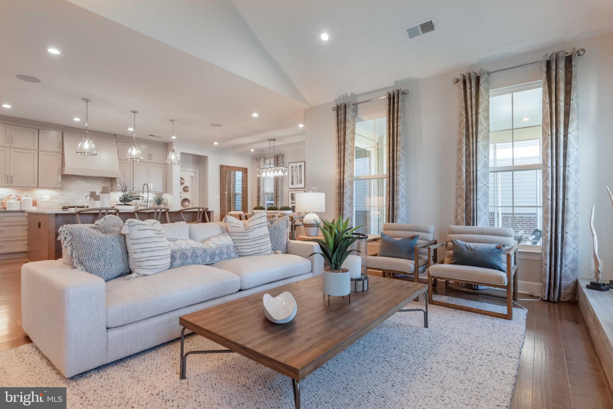 43041 Greeley SQUARE