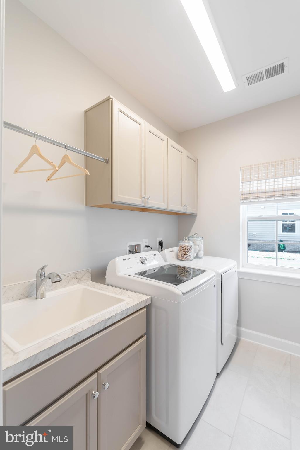 43041 Greeley SQUARE