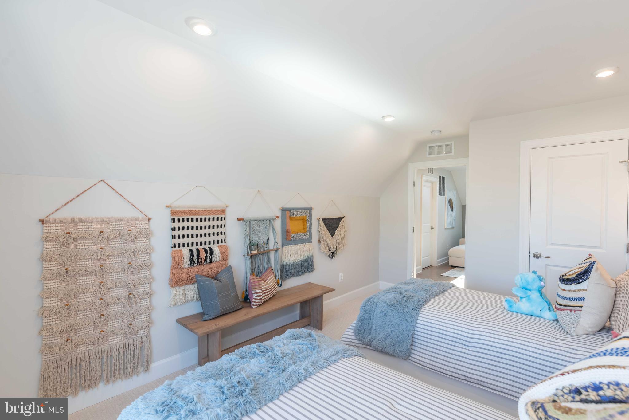43041 Greeley SQUARE