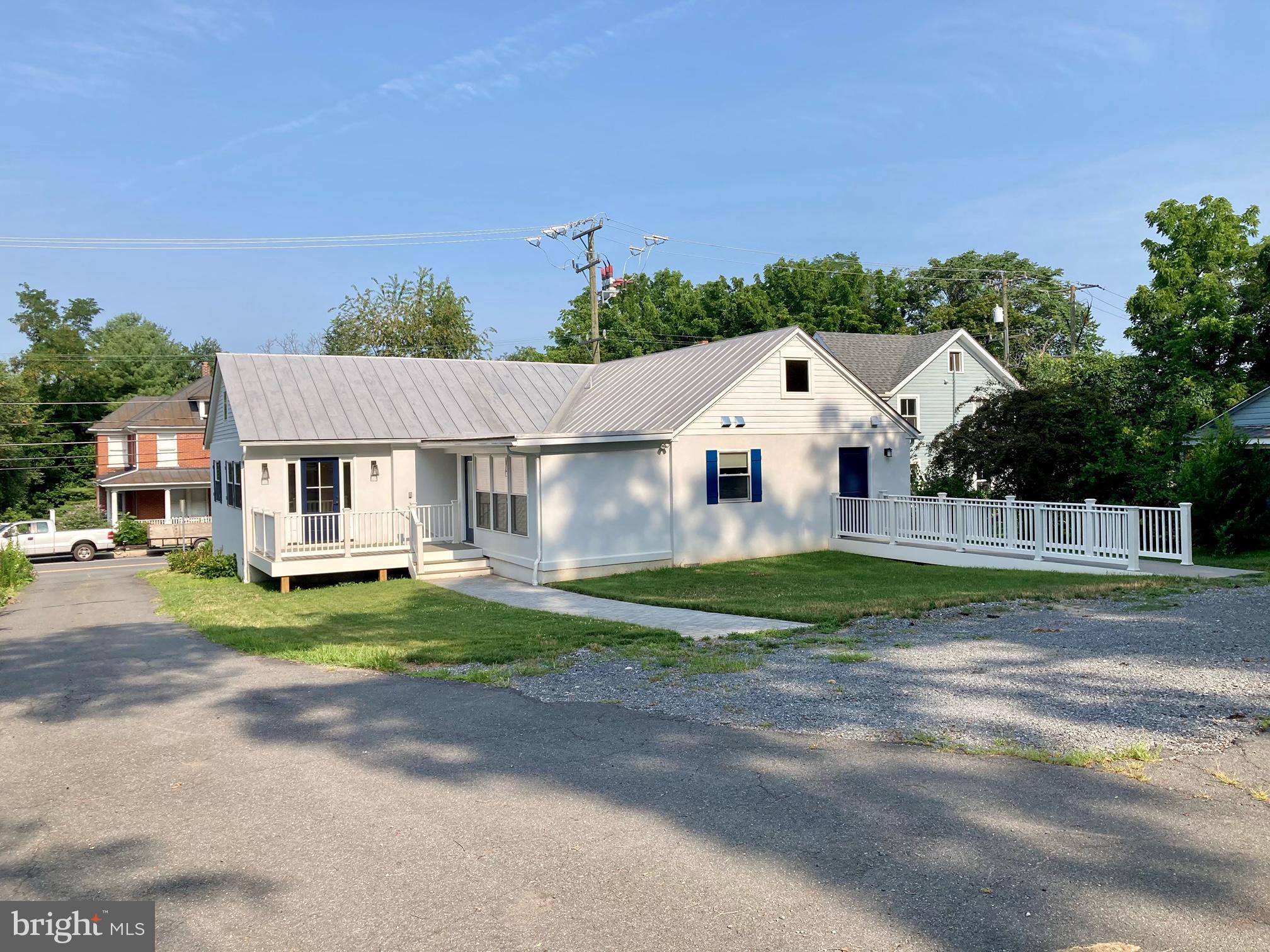 150 N Hatcher AVENUE