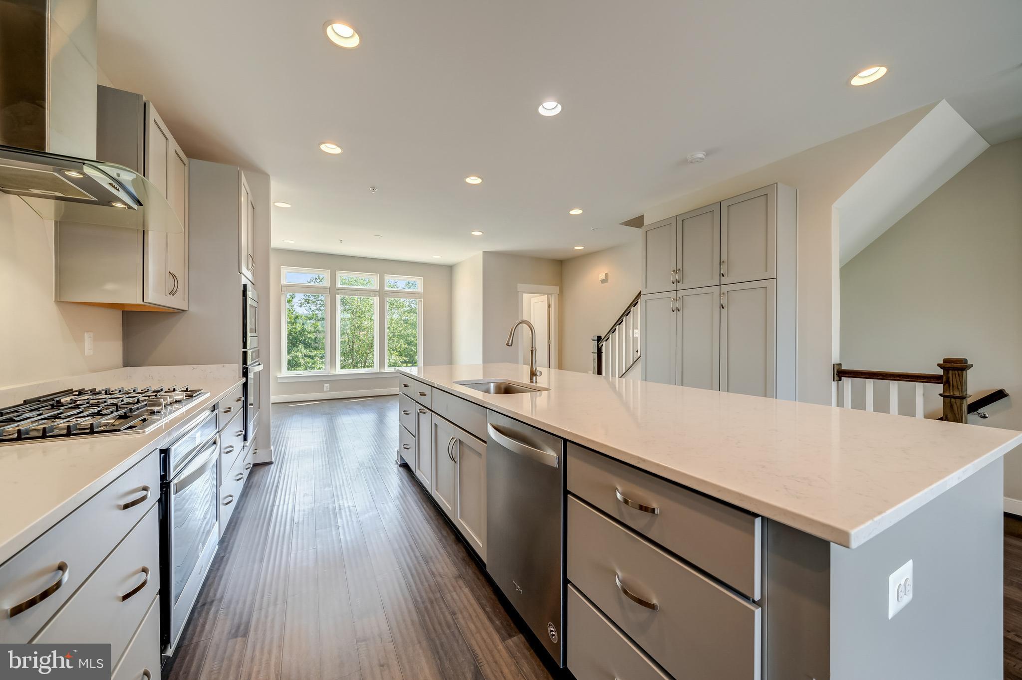 22883 Ember Brook CIRCLE