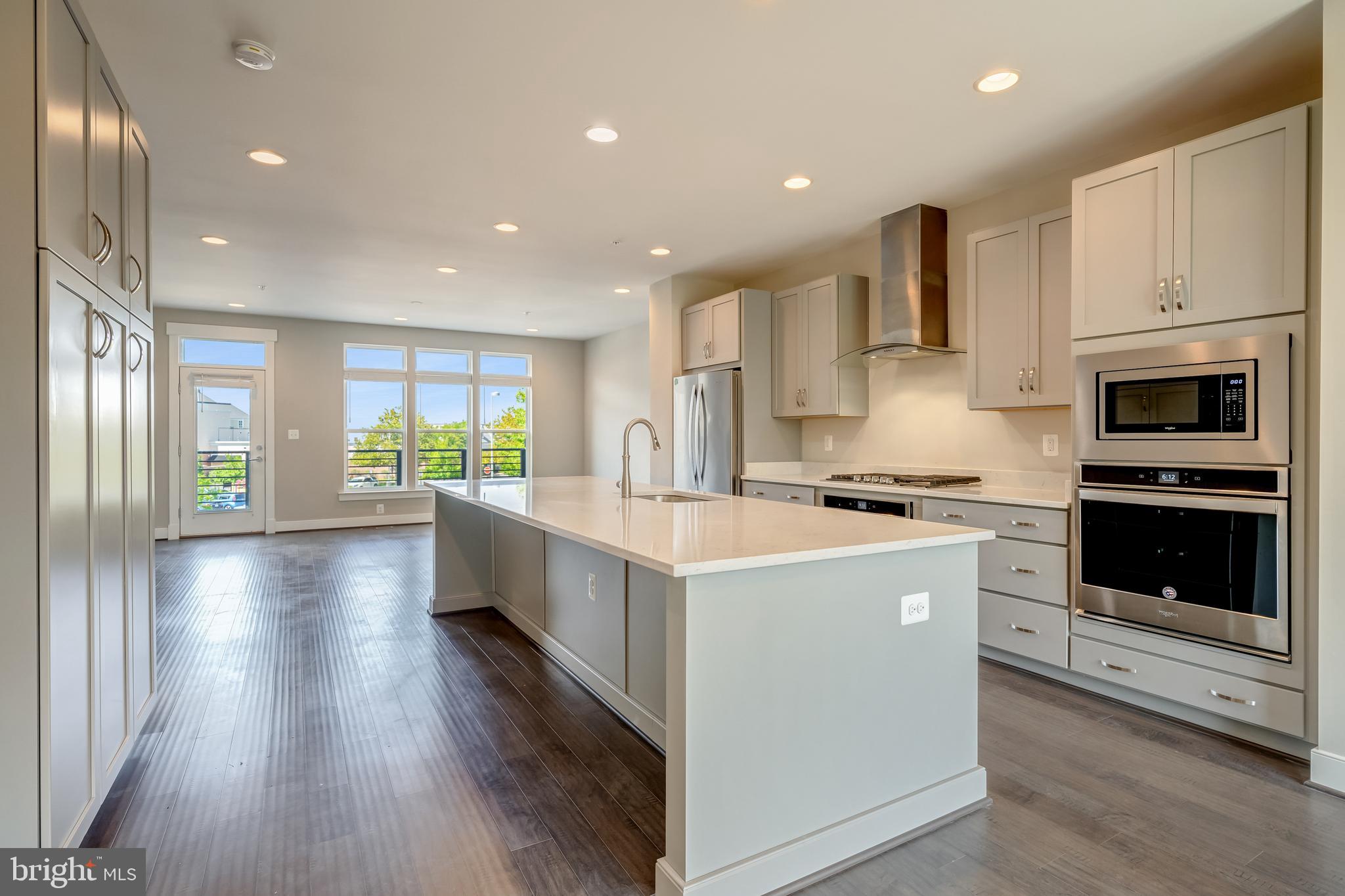 22883 Ember Brook CIRCLE