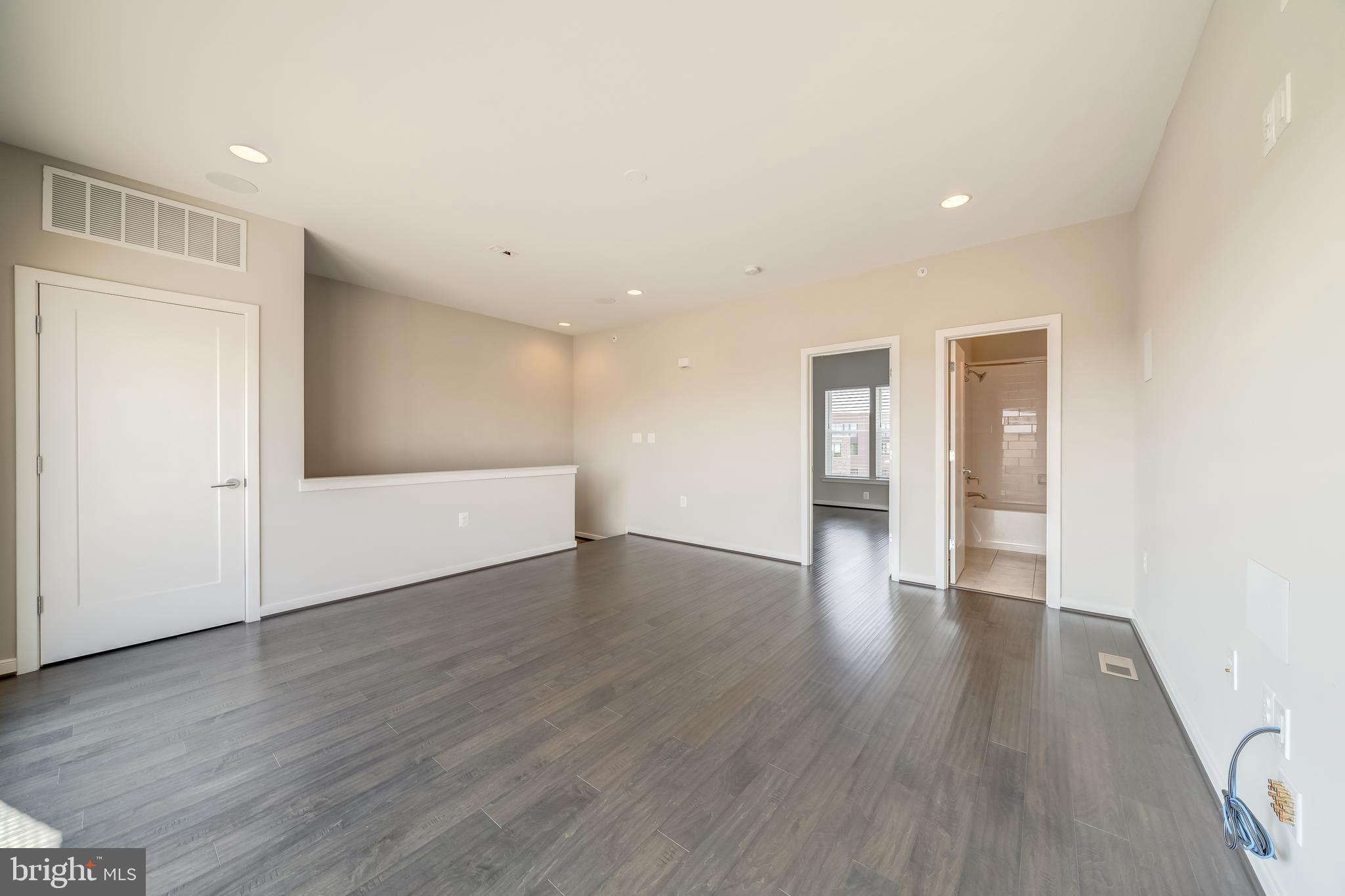 22883 Ember Brook CIRCLE