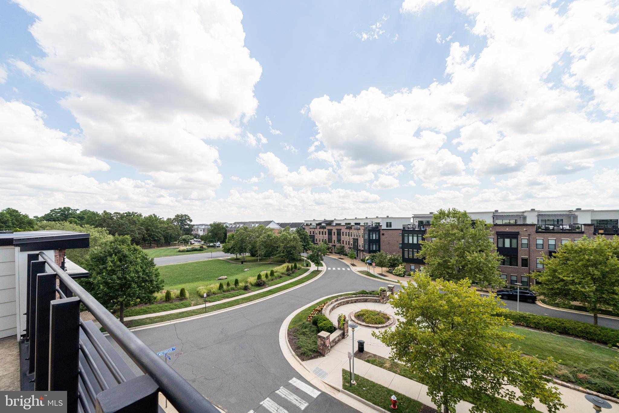 22883 Ember Brook CIRCLE