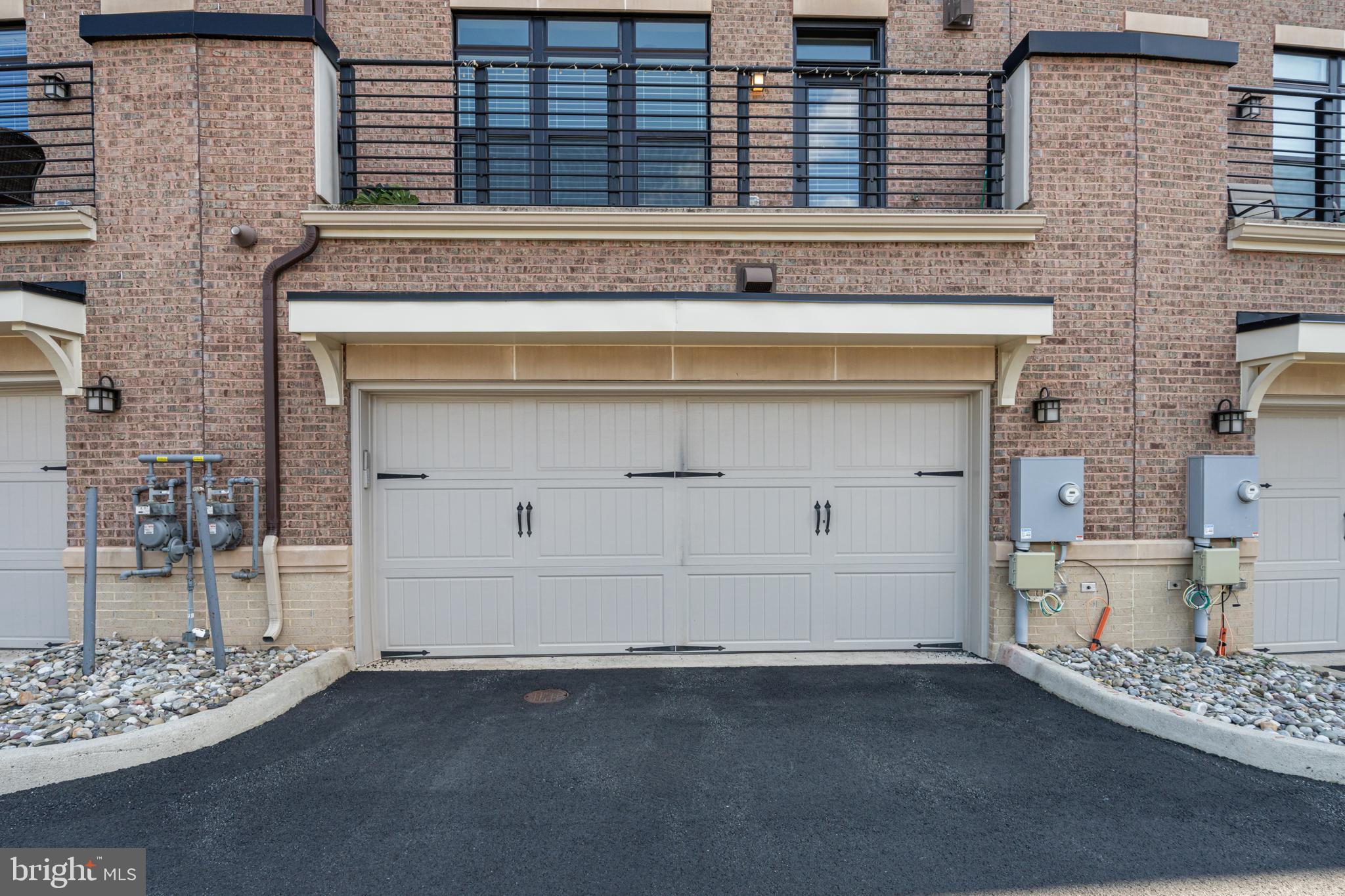 22883 Ember Brook CIRCLE