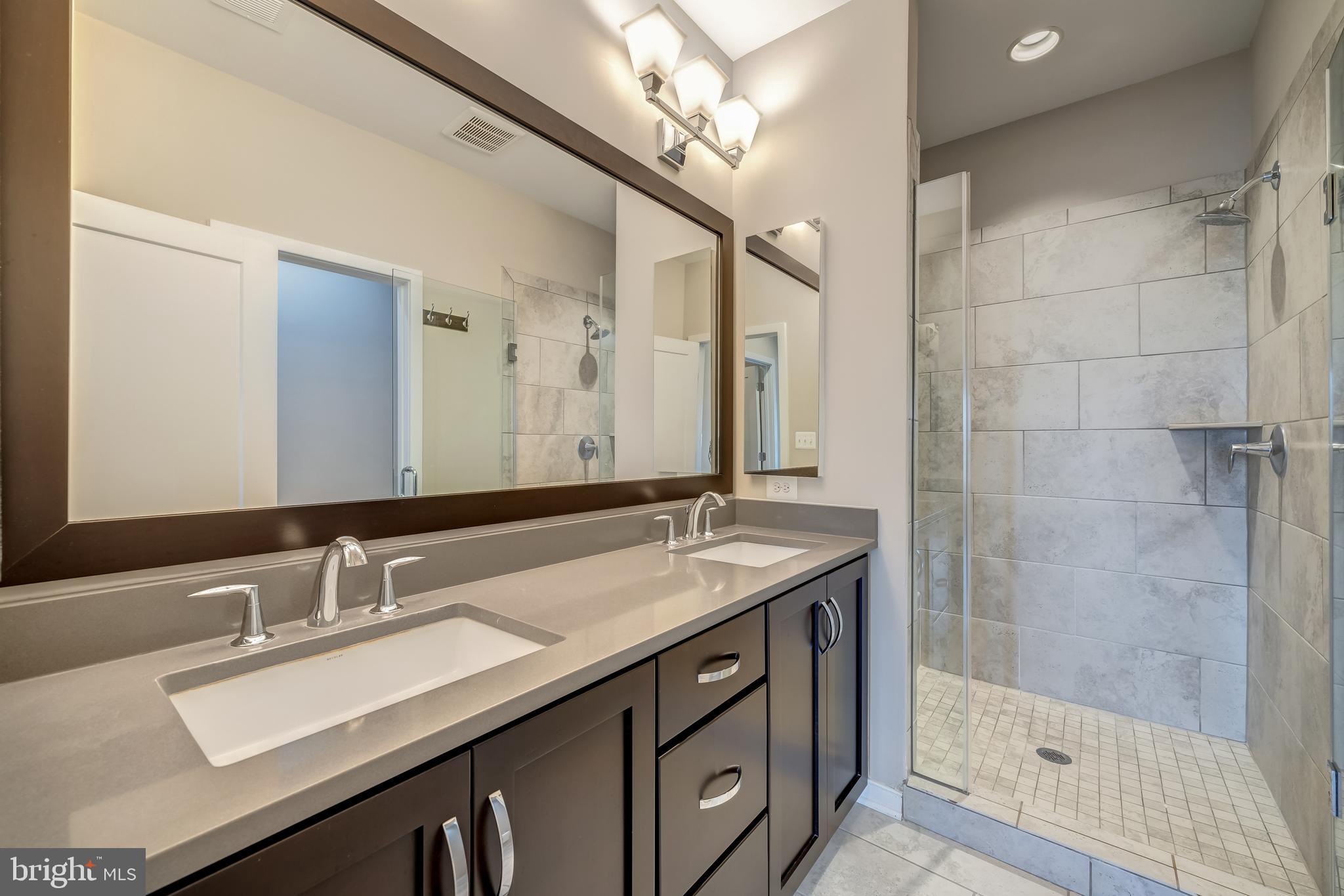 22883 Ember Brook CIRCLE
