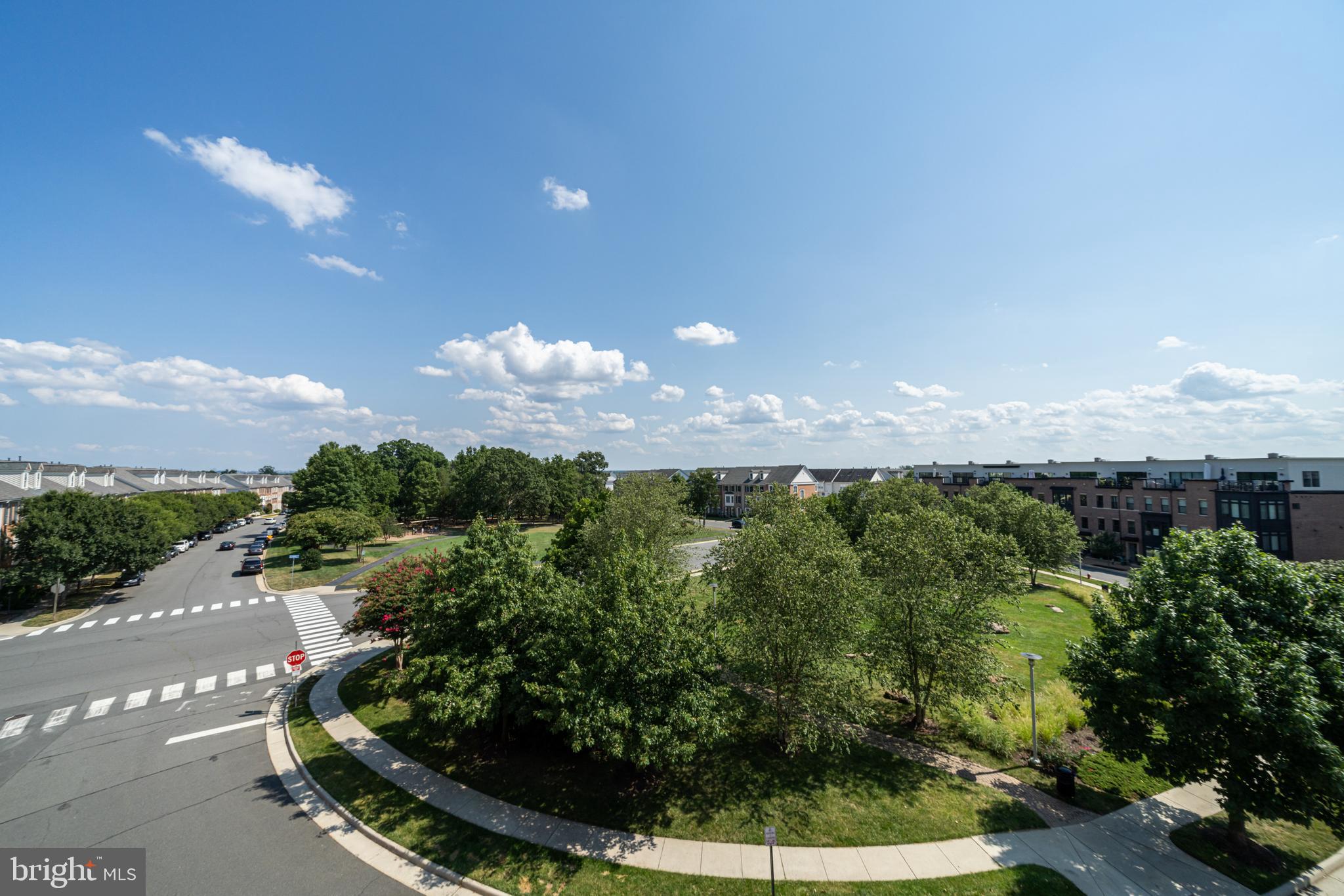 22883 Ember Brook CIRCLE