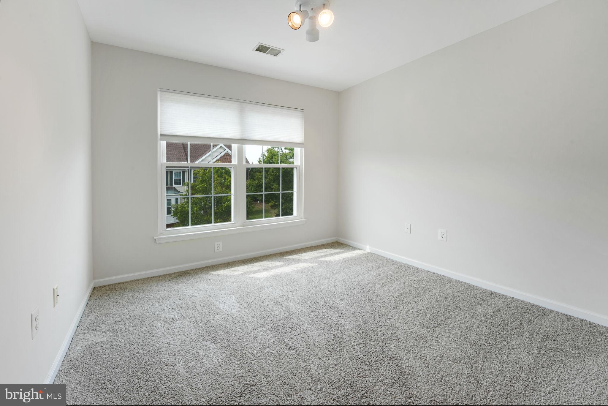 44032 Rising Sun TERRACE