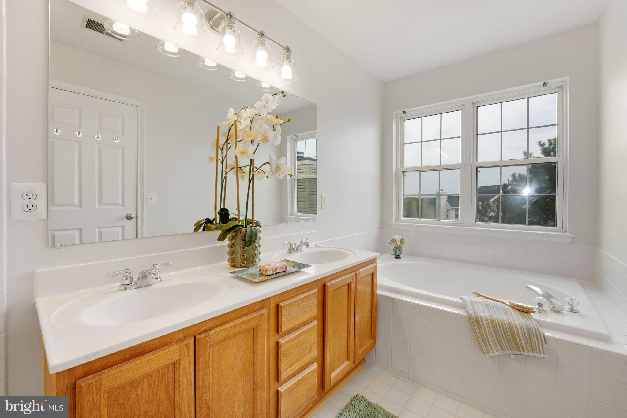 44032 Rising Sun TERRACE