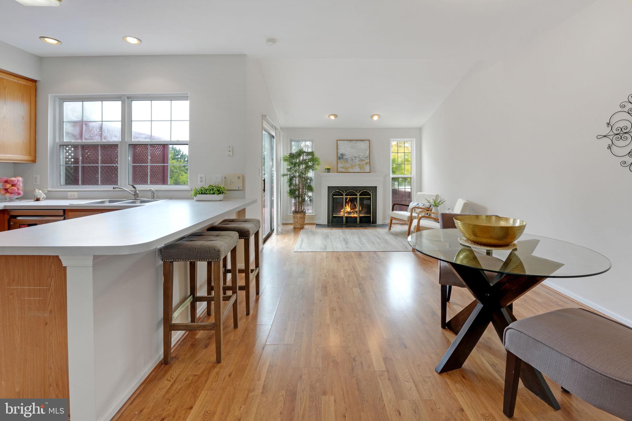 44032 Rising Sun TERRACE